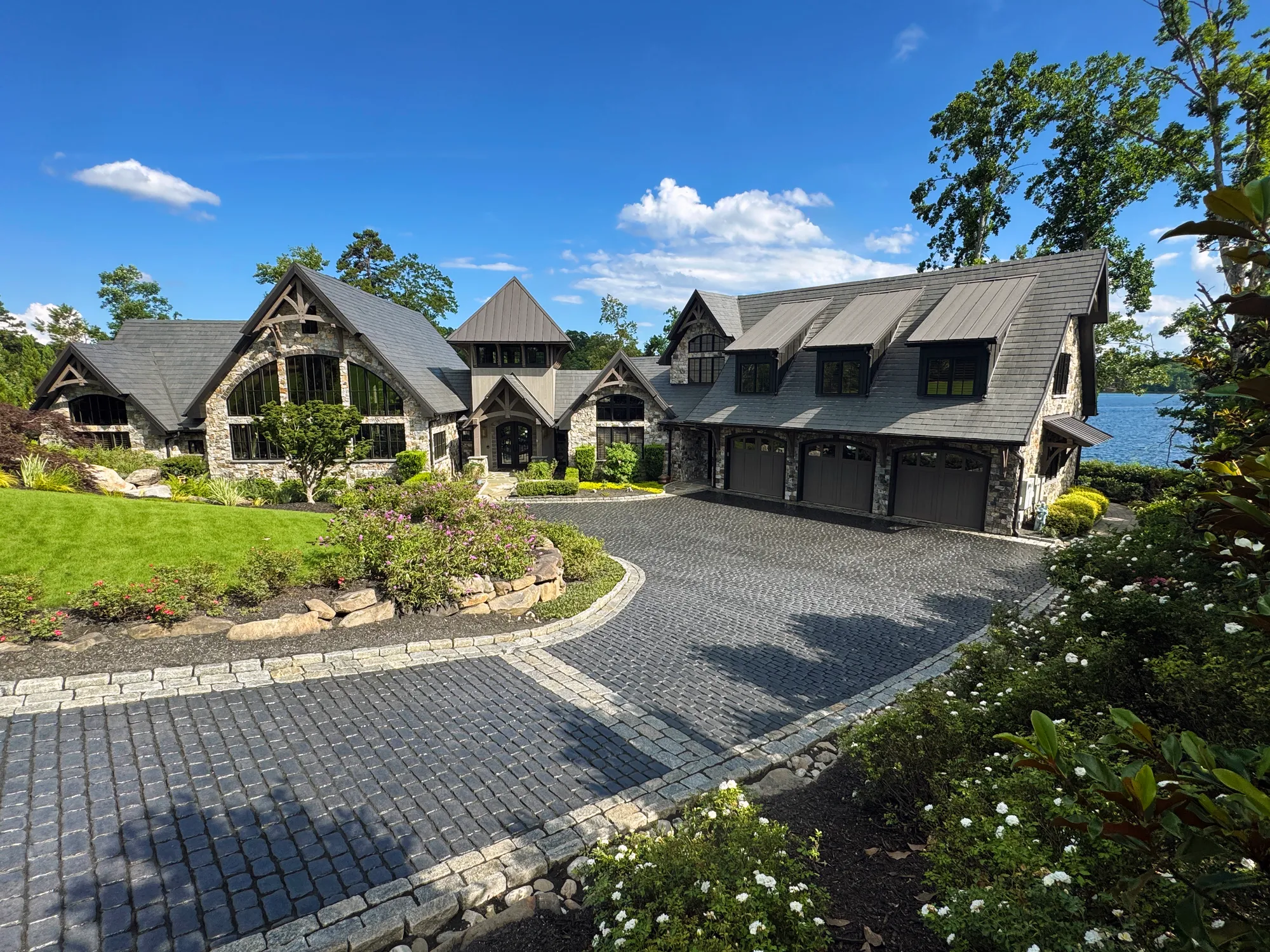 DRIVEWAYS & ENTRYWAYS