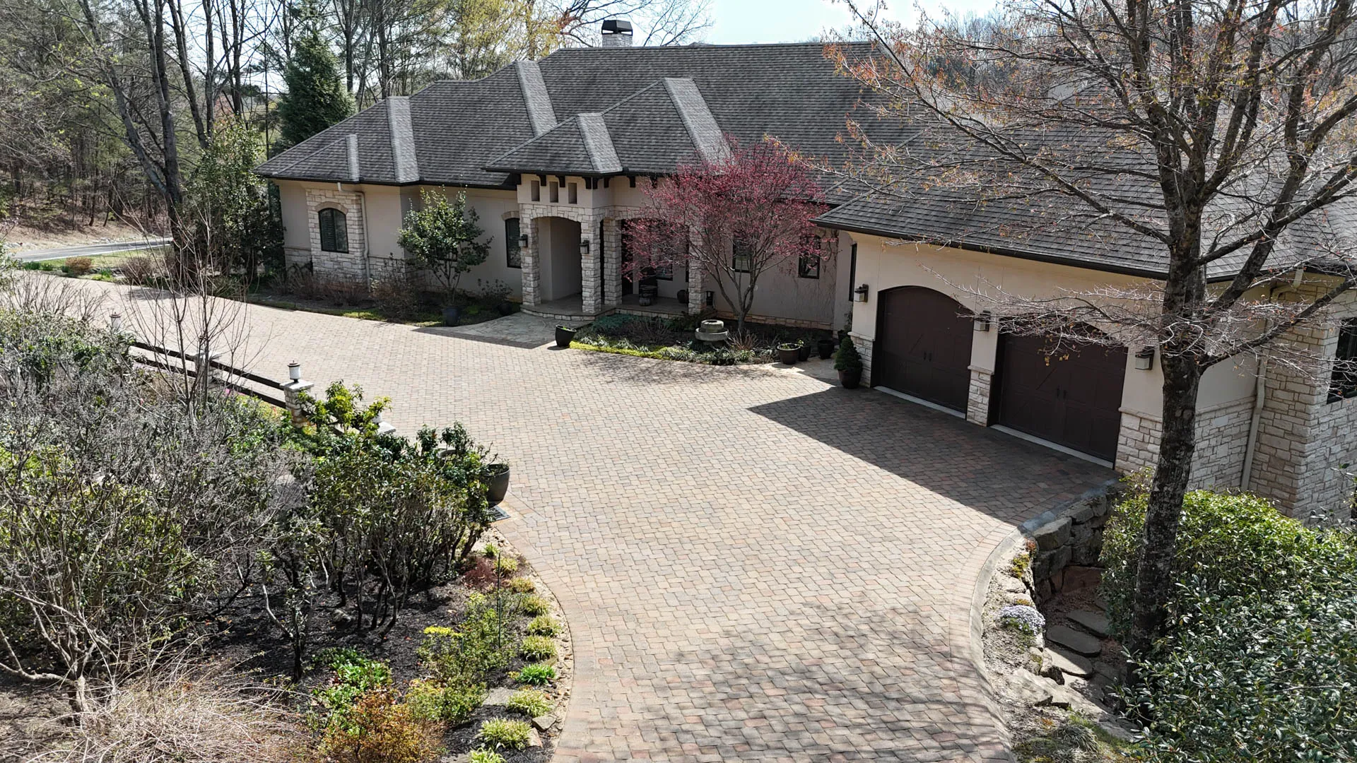 Lakefront Paver Driveway